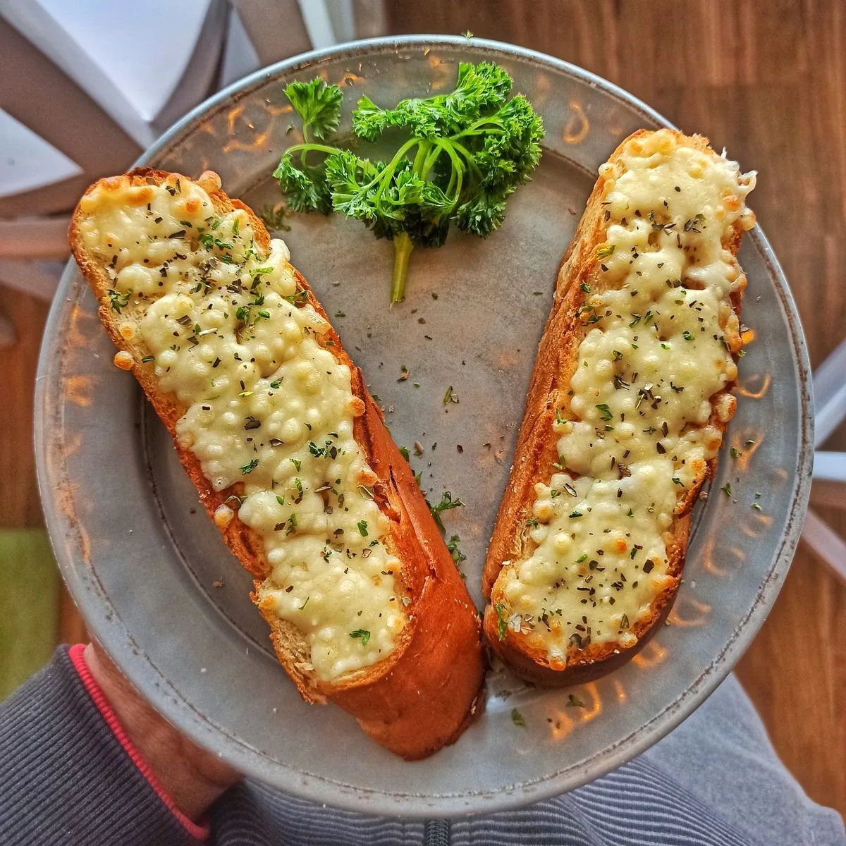 Air Fryer Garlic Bread plated air fryer meal