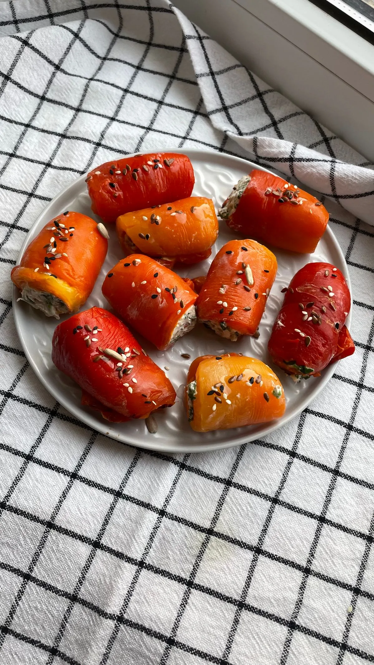 Air Fryer Stuffed Peppers plated air fryer meal