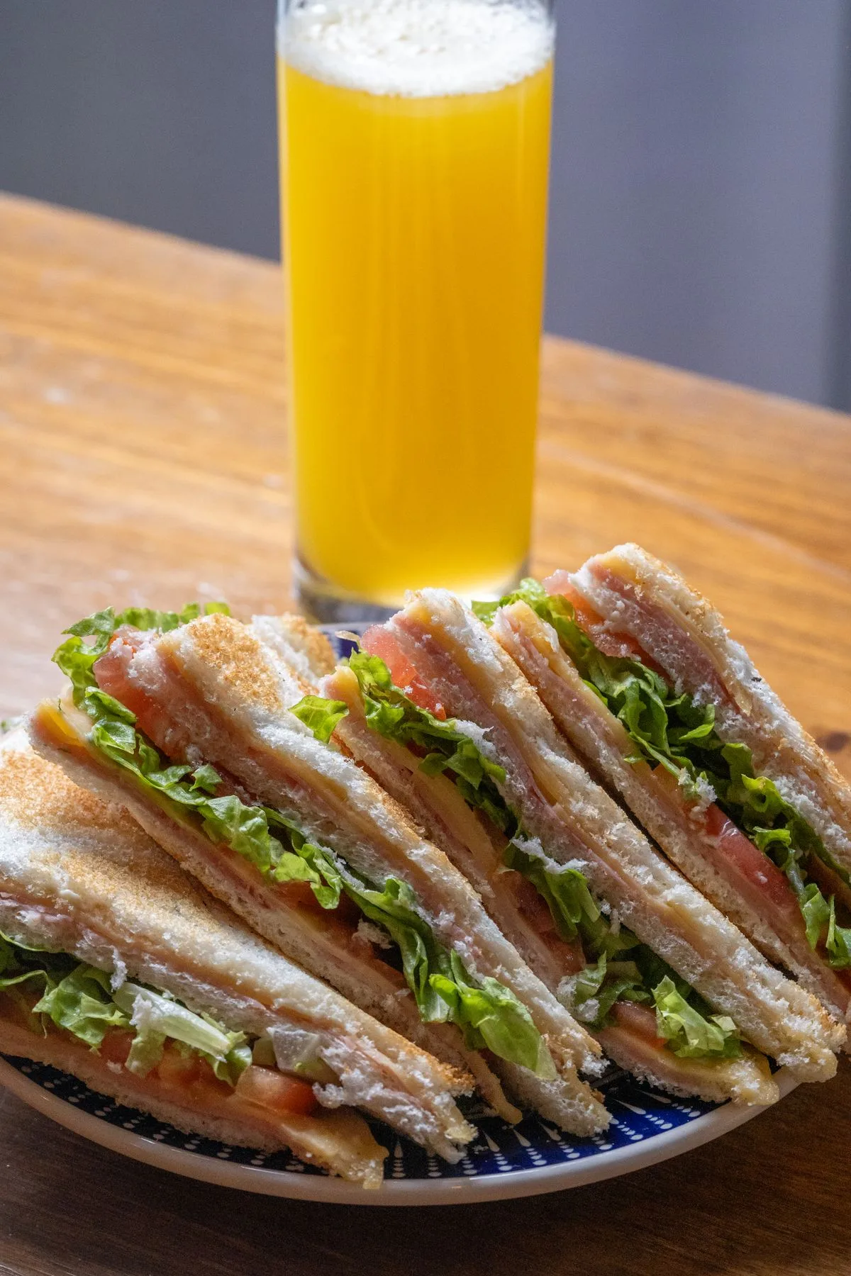 BLT Sandwich plated American meal