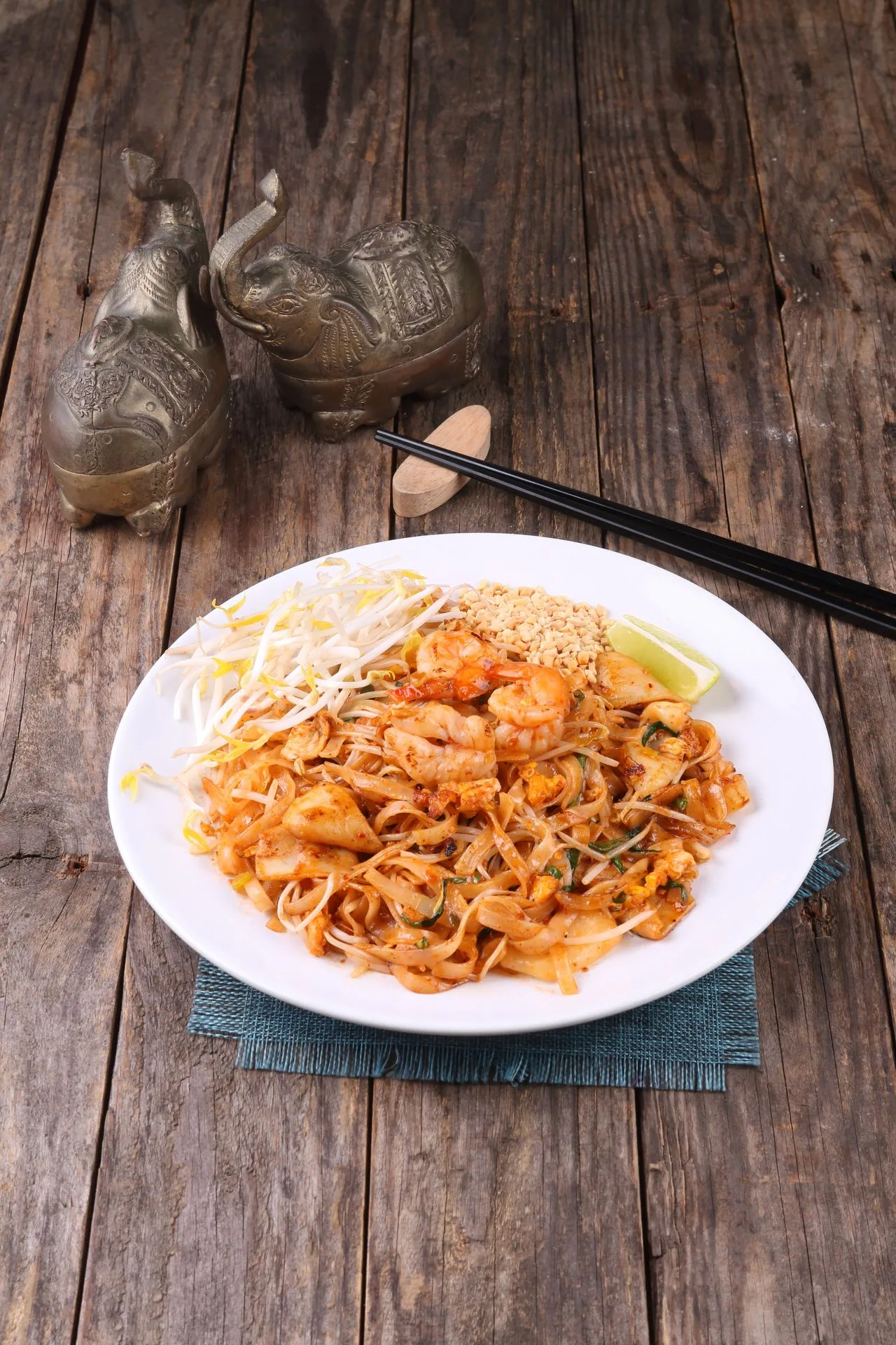 Weeknight Pad Thai plated Thai dinner