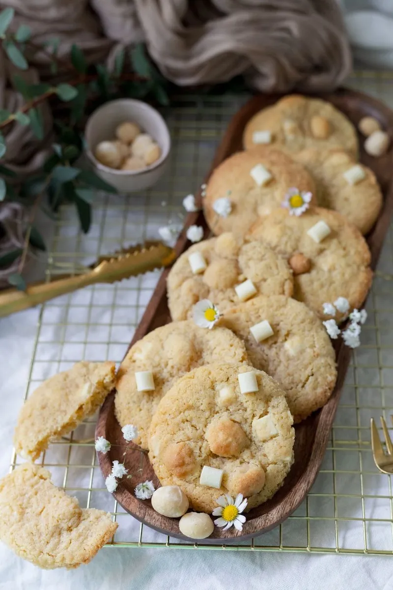 Brown Butter White Chocolate Macadamia Cookies dish plated