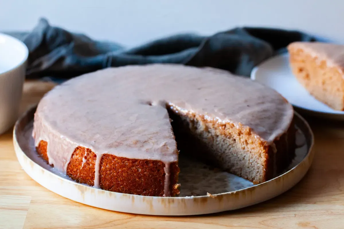 glazed apple cider doughnut cake