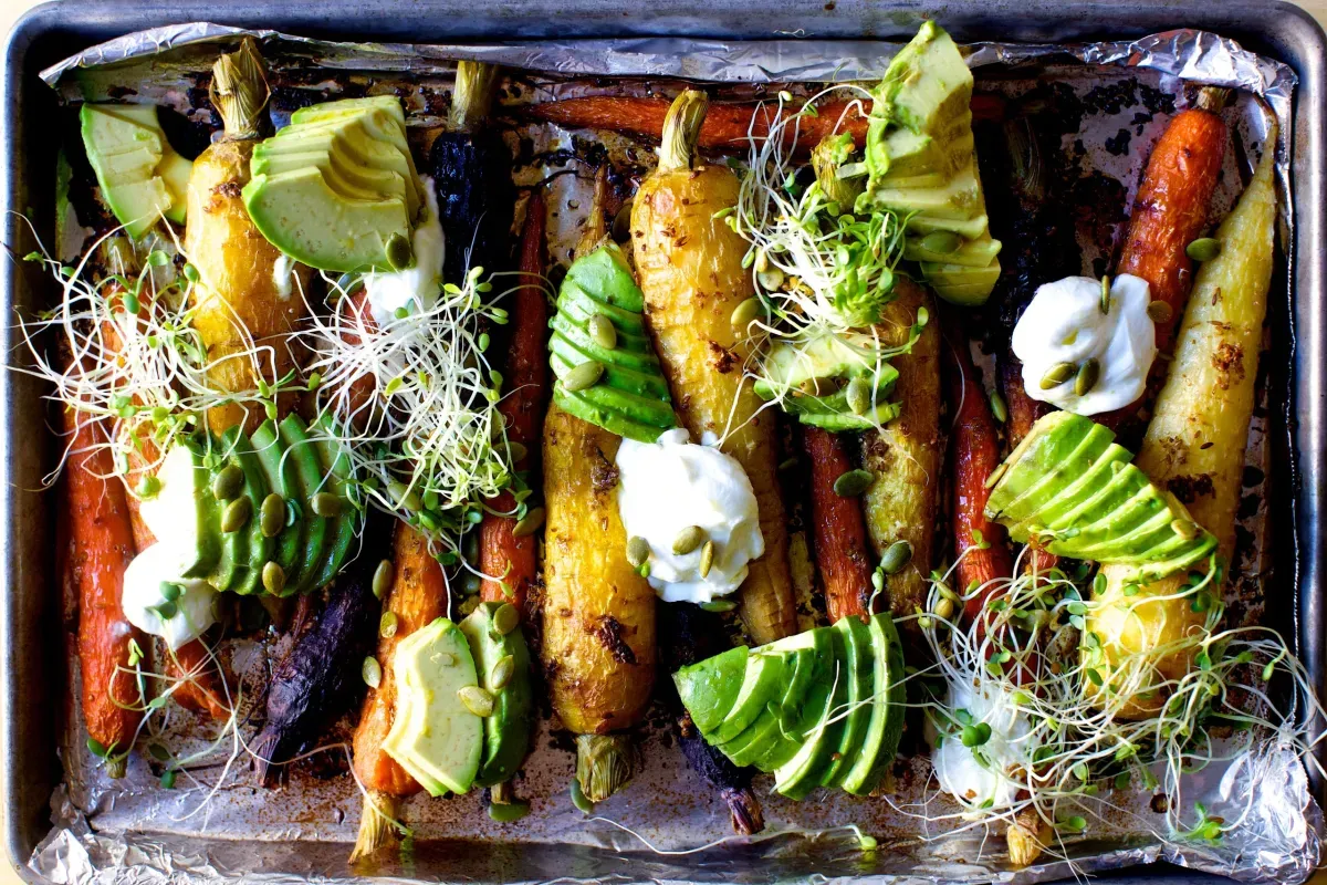 roasted carrots with avocado and yogurt