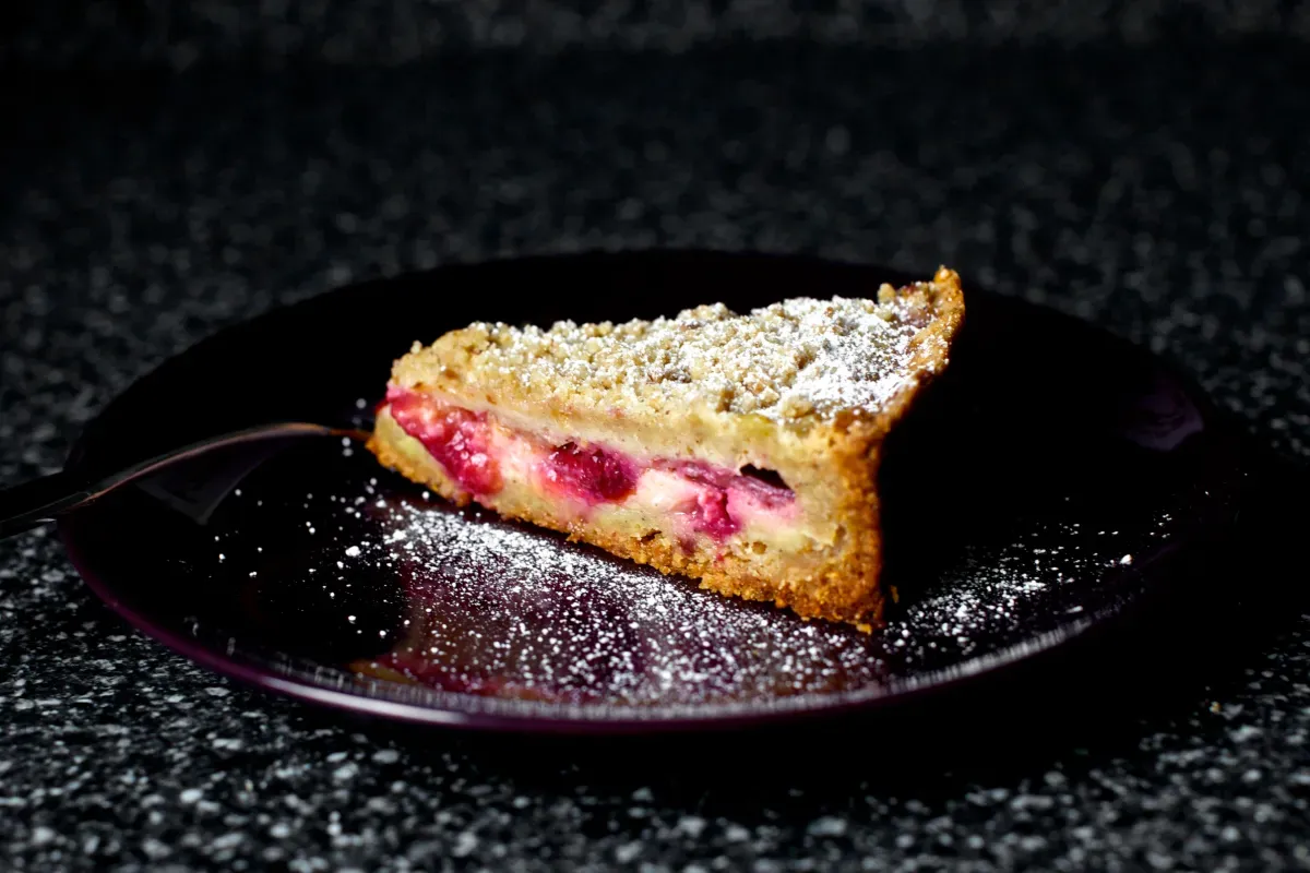 hazelnut plum crumb tart