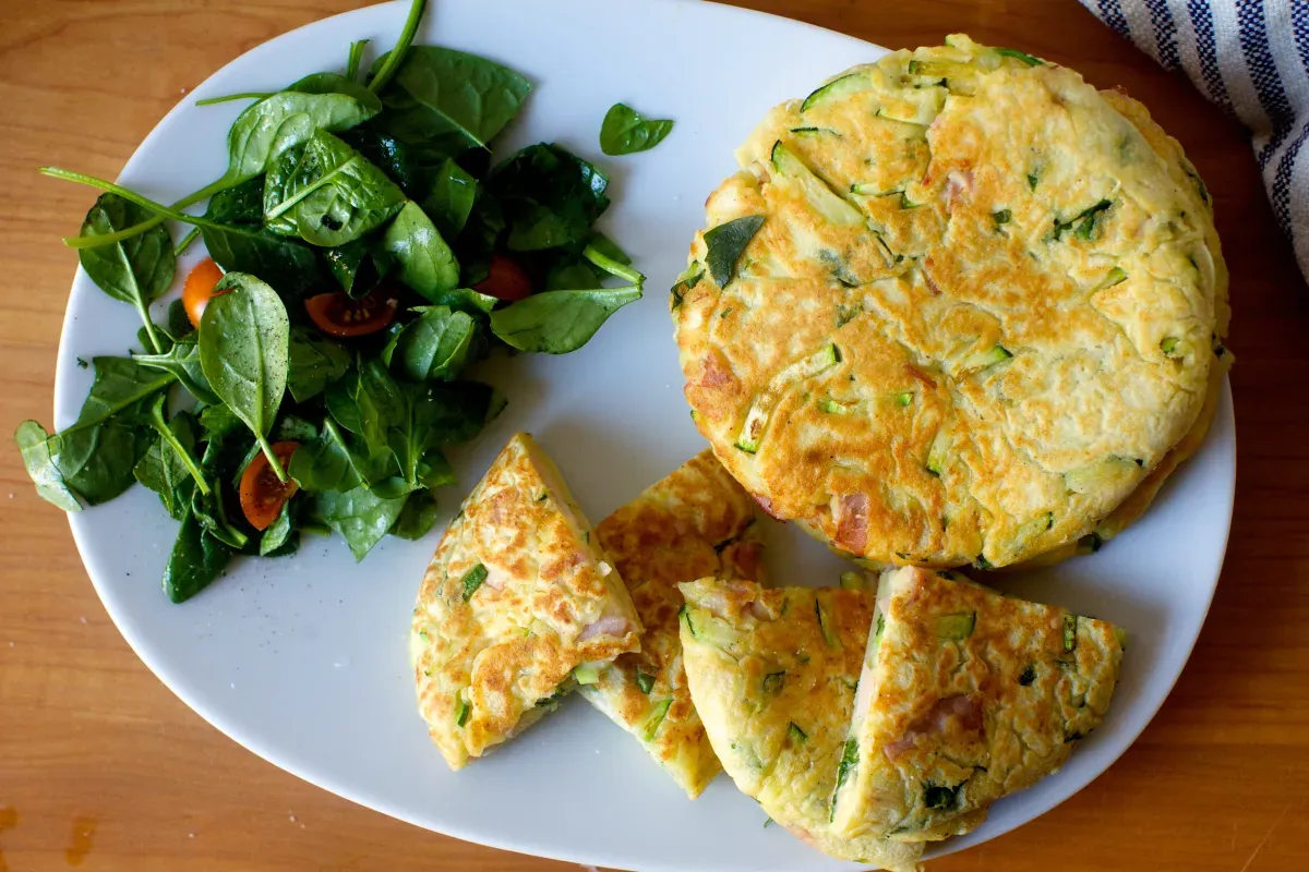 zucchini, ham and ricotta fritters