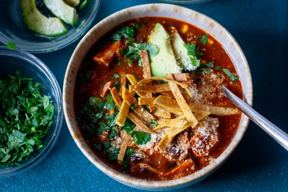 simple chicken tortilla soup