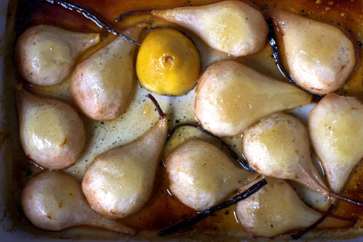 vanilla roasted pears