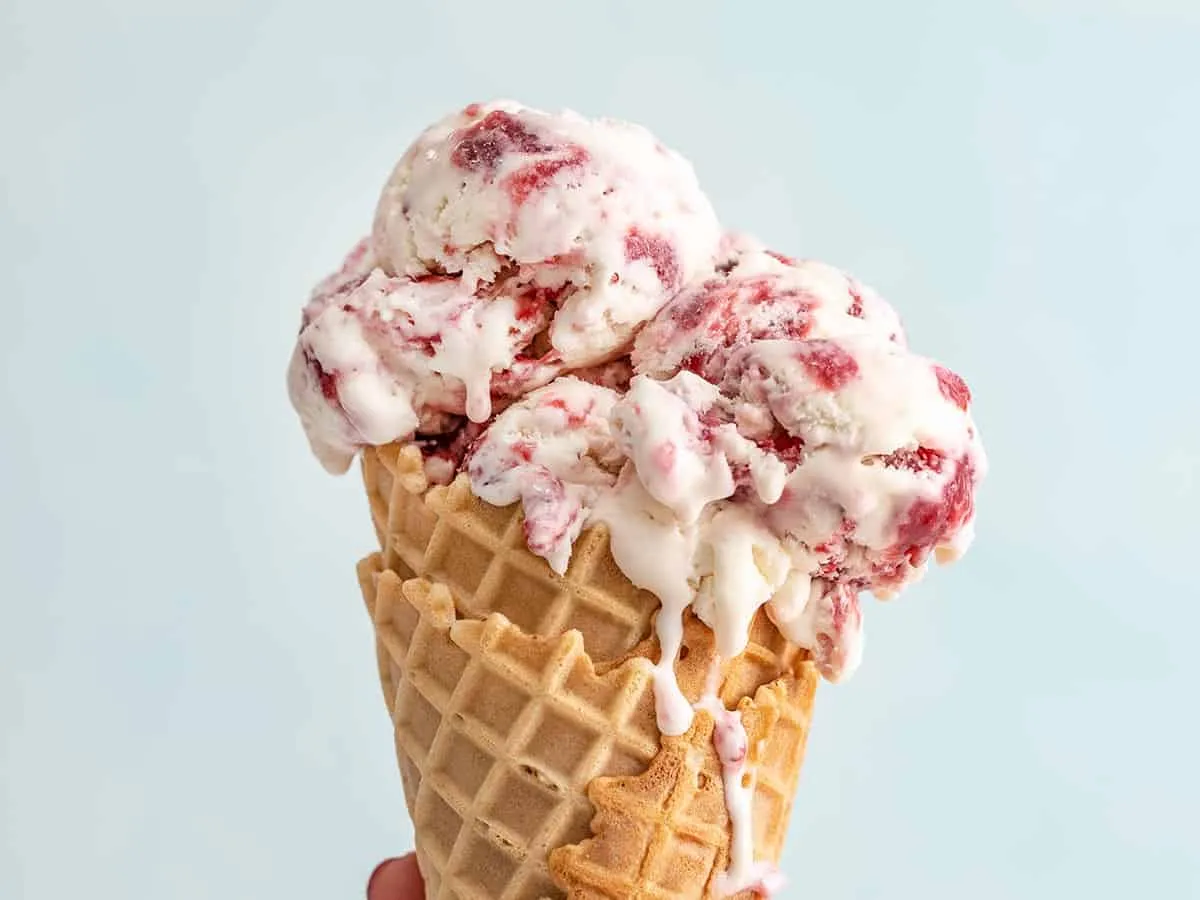No-Churn Strawberry Ice Cream