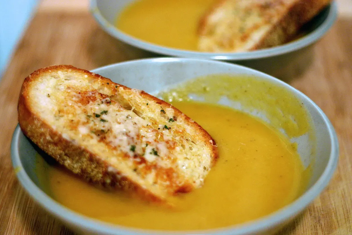 winter squash soup with gruyere croutons