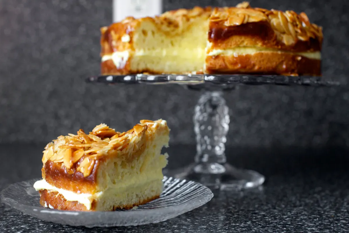 bee sting cake