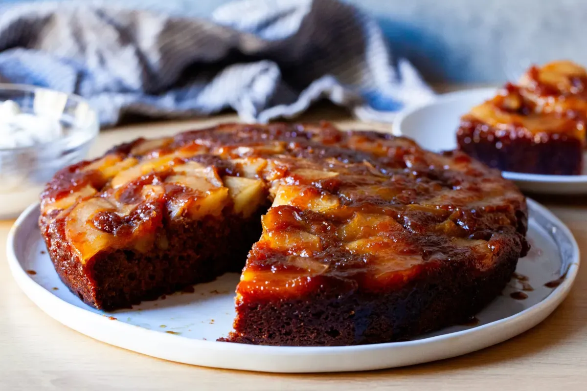 gingerbread apple upside-down cake