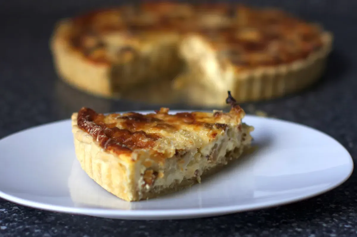 cauliflower and caramelized onion tart