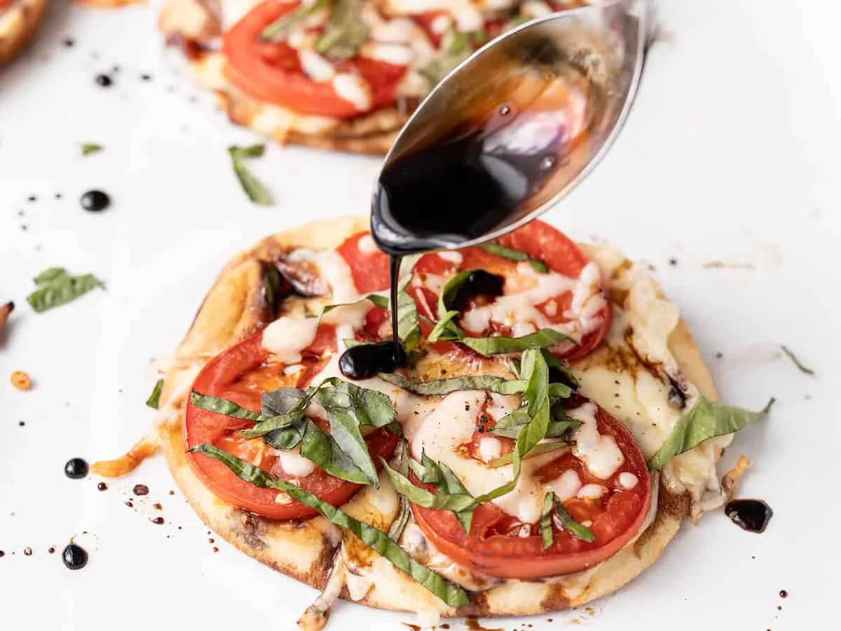 Easy Caprese Pizzas