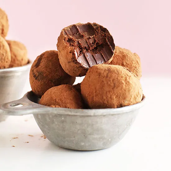 2-Ingredient Dark Chocolate Truffles