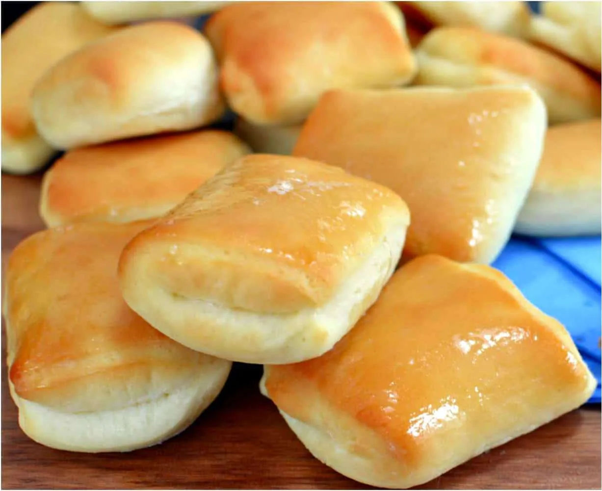 Copycat Texas Roadhouse Rolls