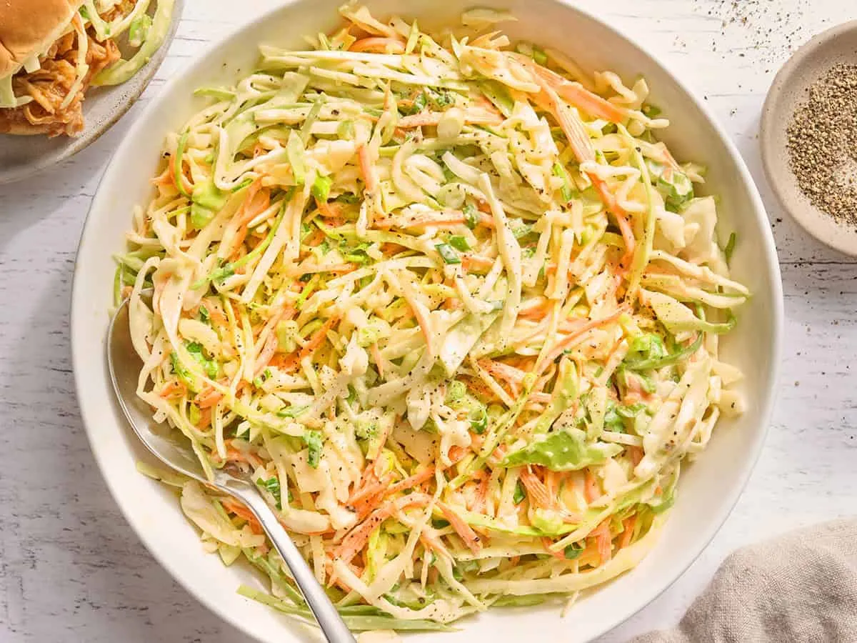 Easy Creamy Coleslaw