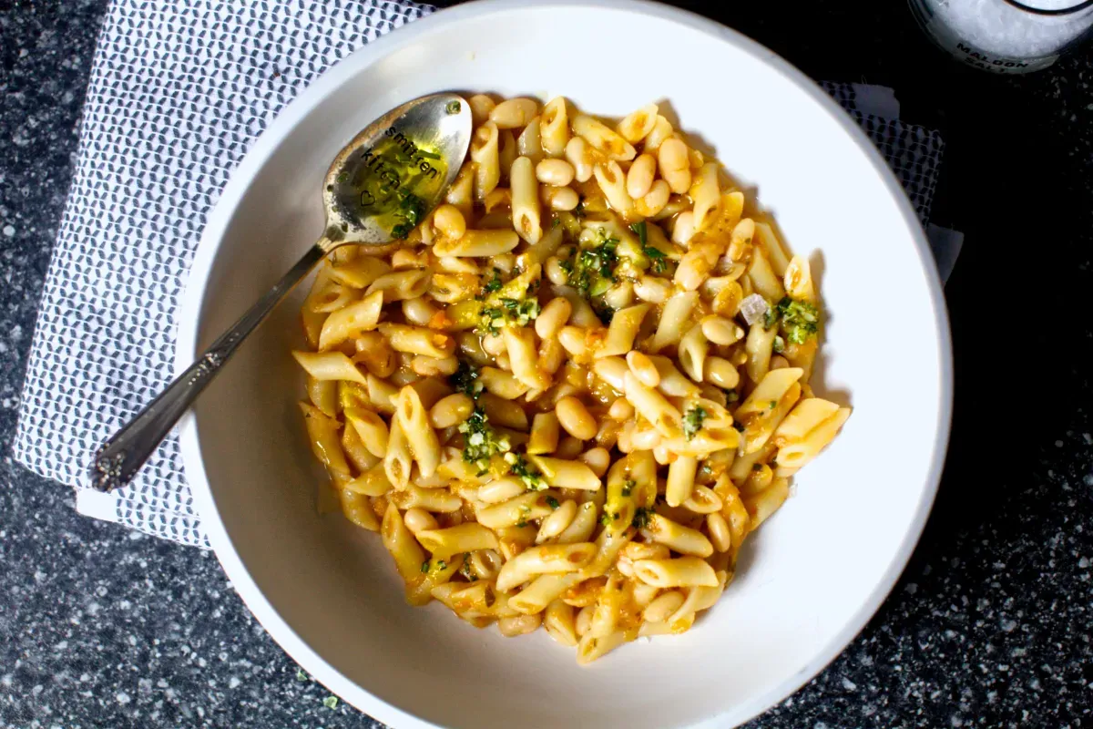pasta and white beans with garlic-rosemary oil