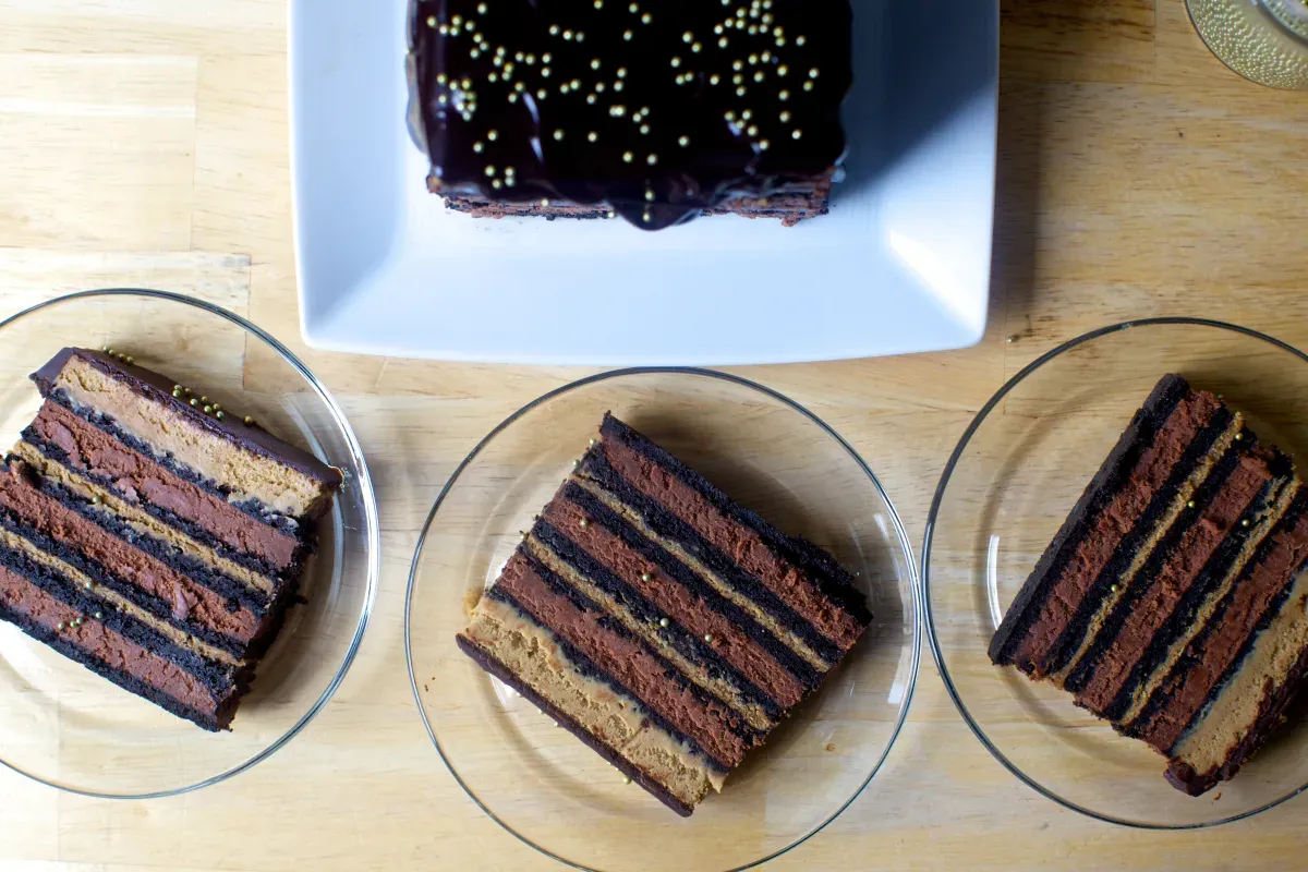 layered mocha cheesecake
