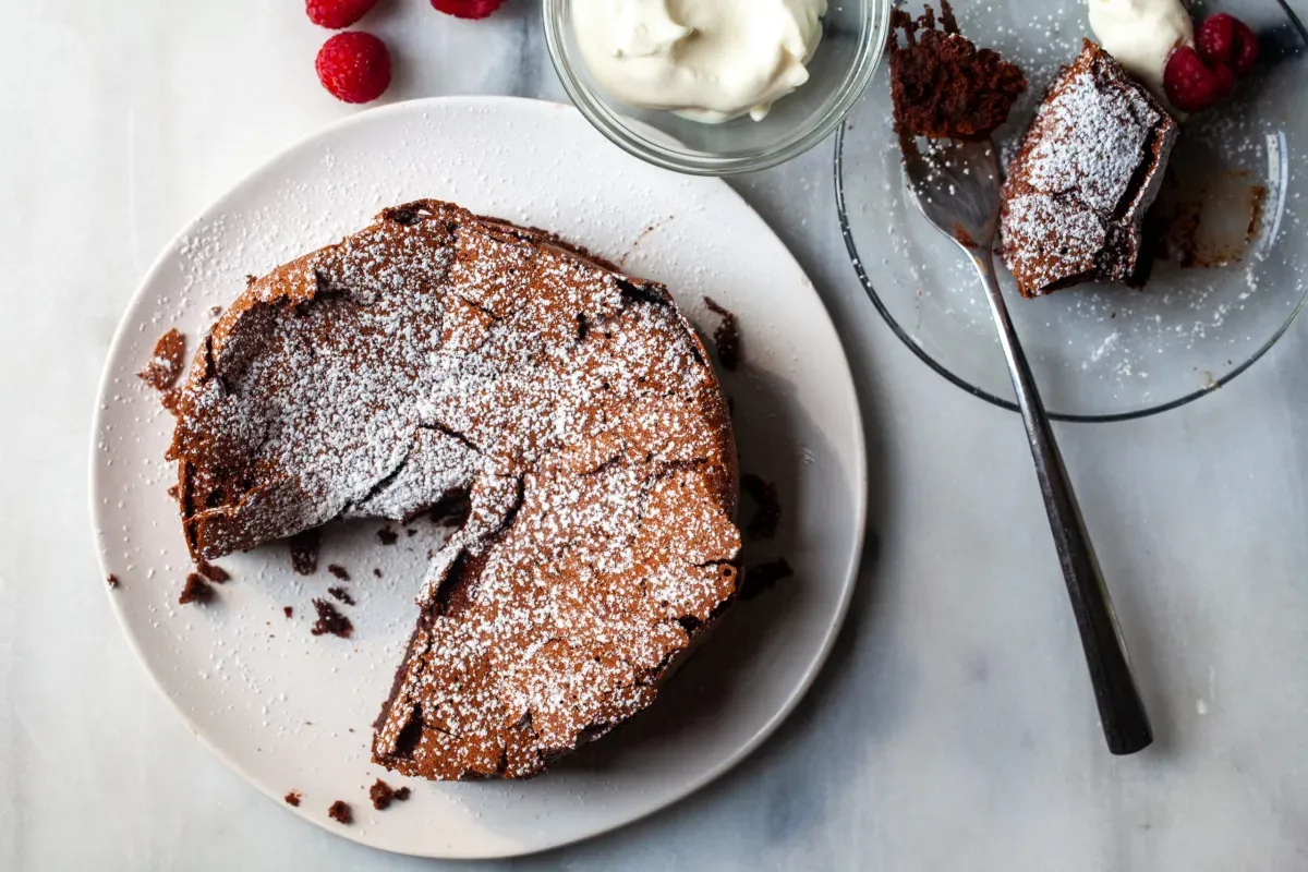 flaky chocolate cake