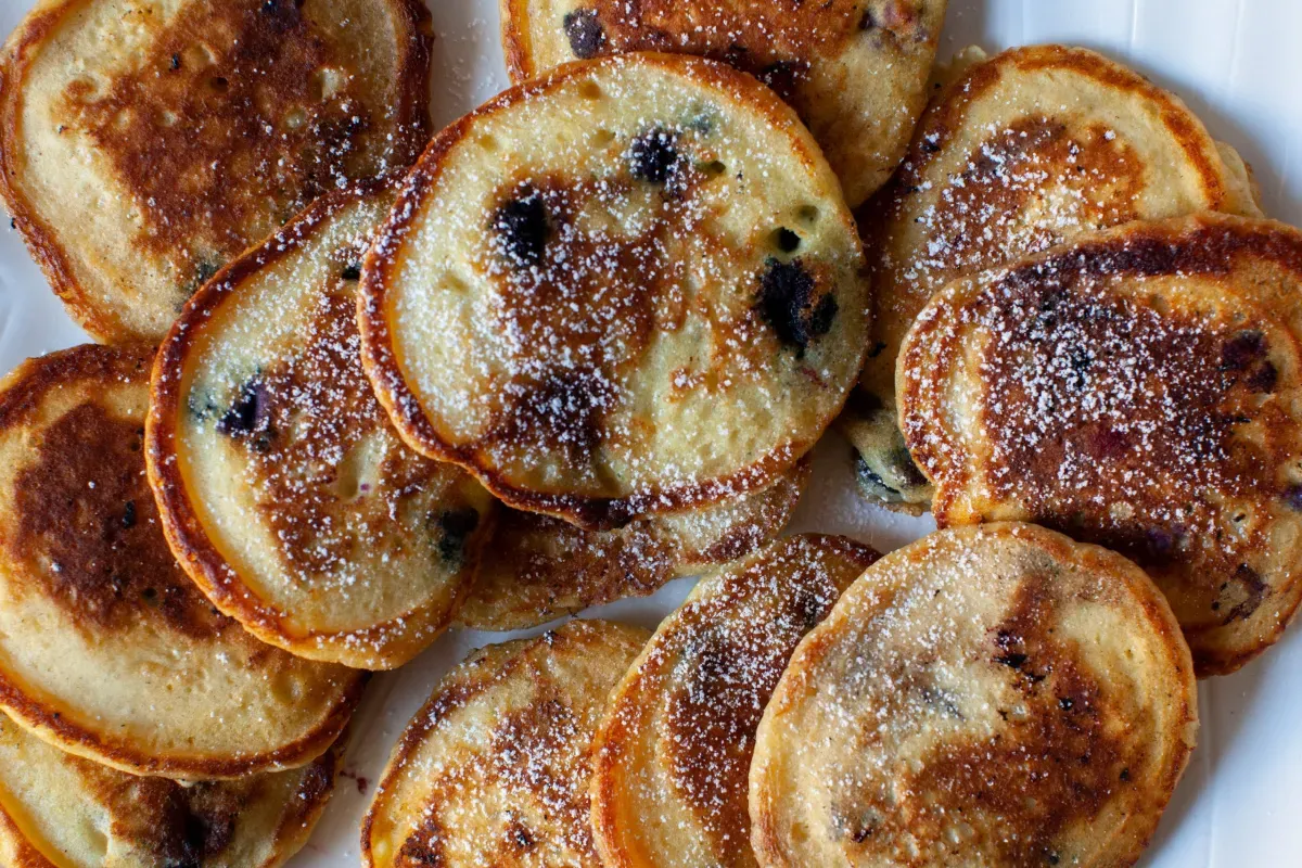 blueberry pancakes + pancake 101