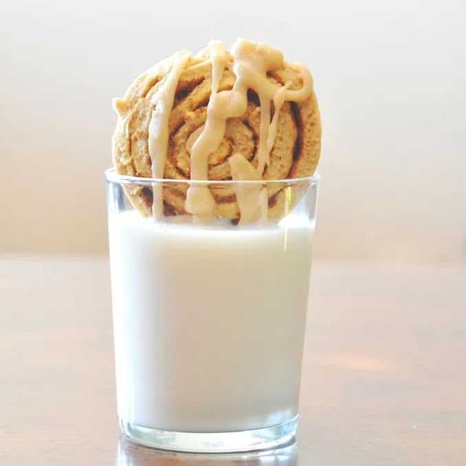 Pumpkin Cinnamon Roll Cookies