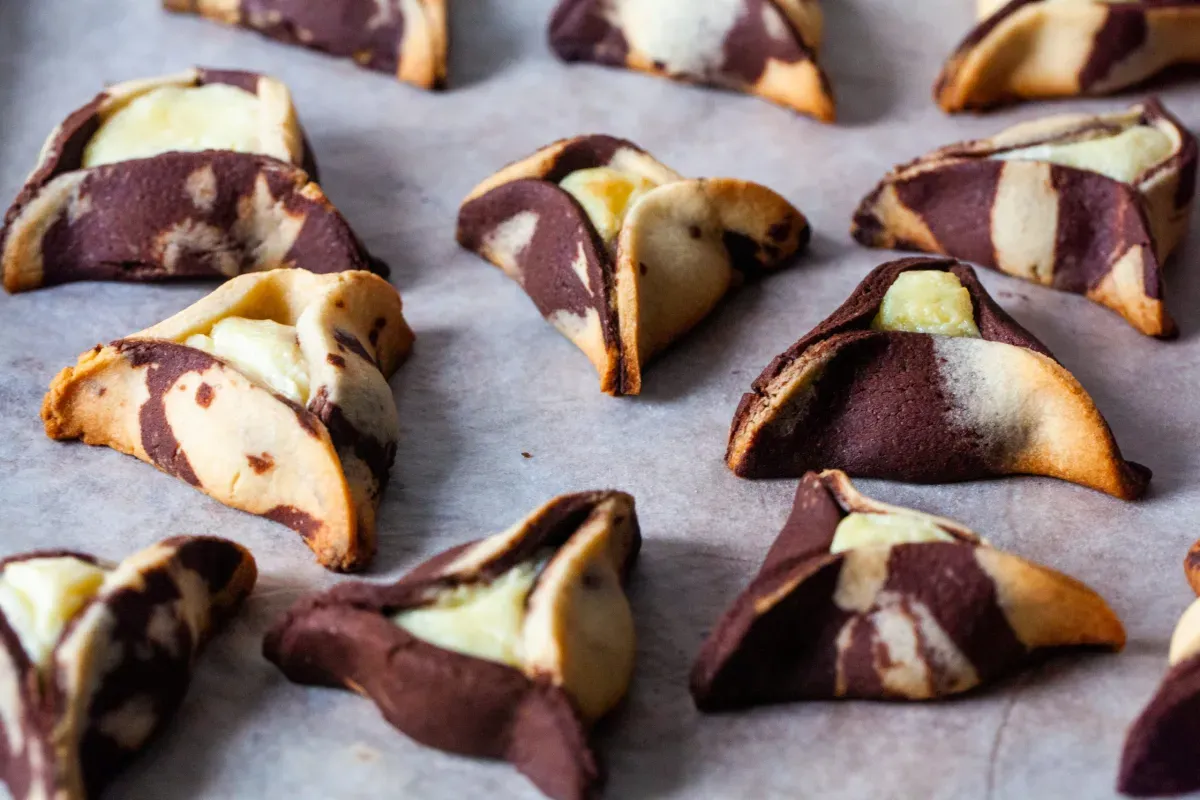 marbled cheesecake hamantaschen