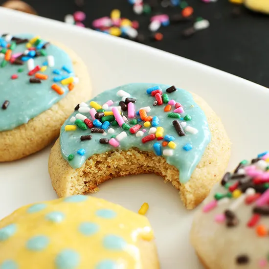 4-Ingredient Coconut Macadamia Frosting