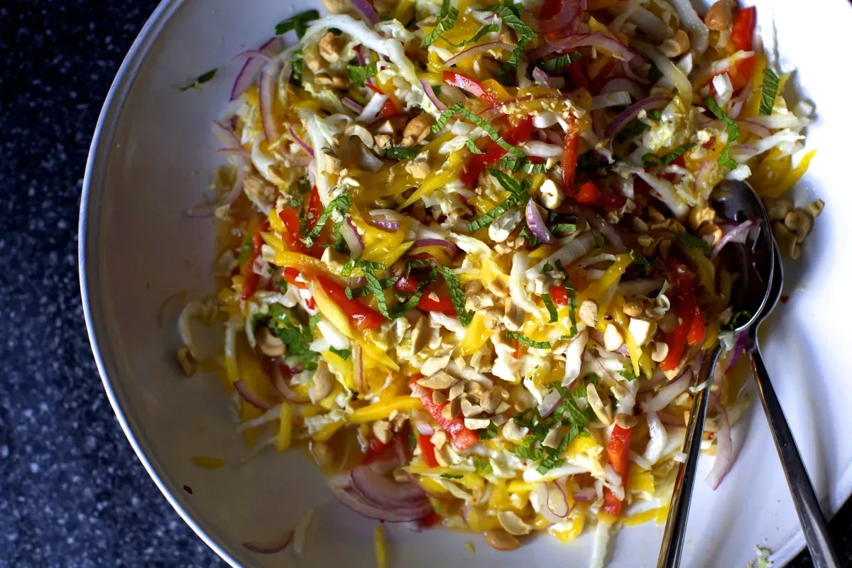 mango slaw with cashews and mint