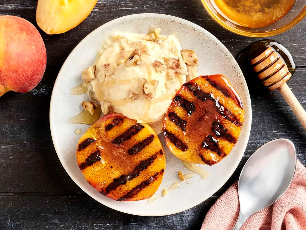 Grilled Peaches and Cream