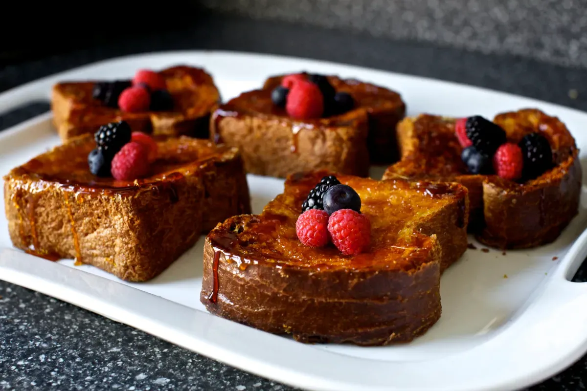 crème brûlée french toasts