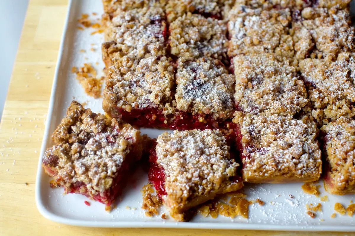 raspberry crumble tart bars