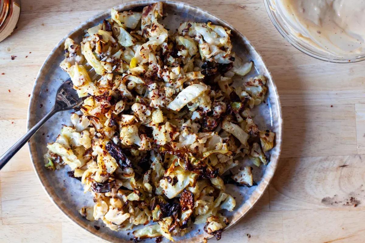 crispy cabbage and cauliflower salad