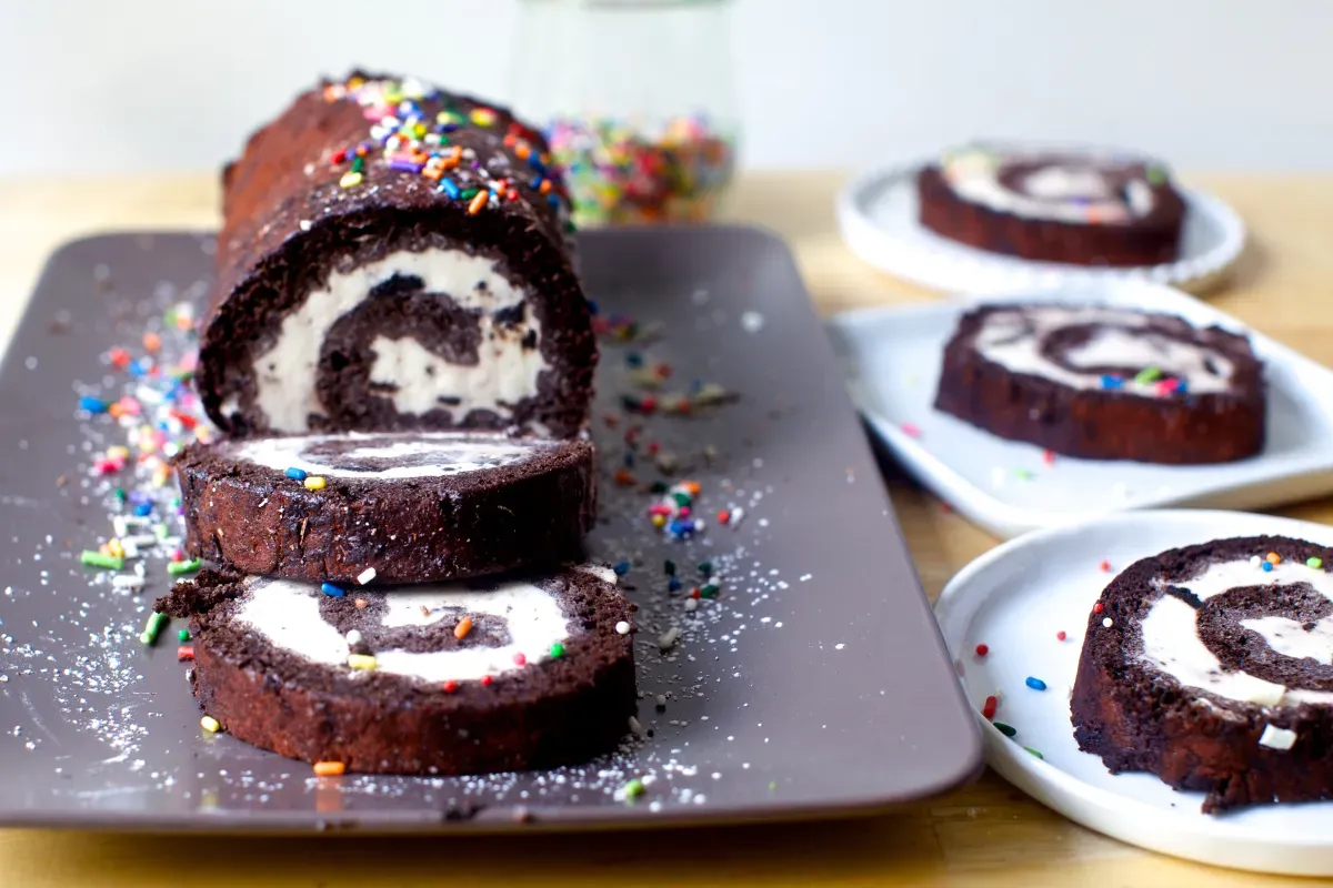 ice cream cake roll