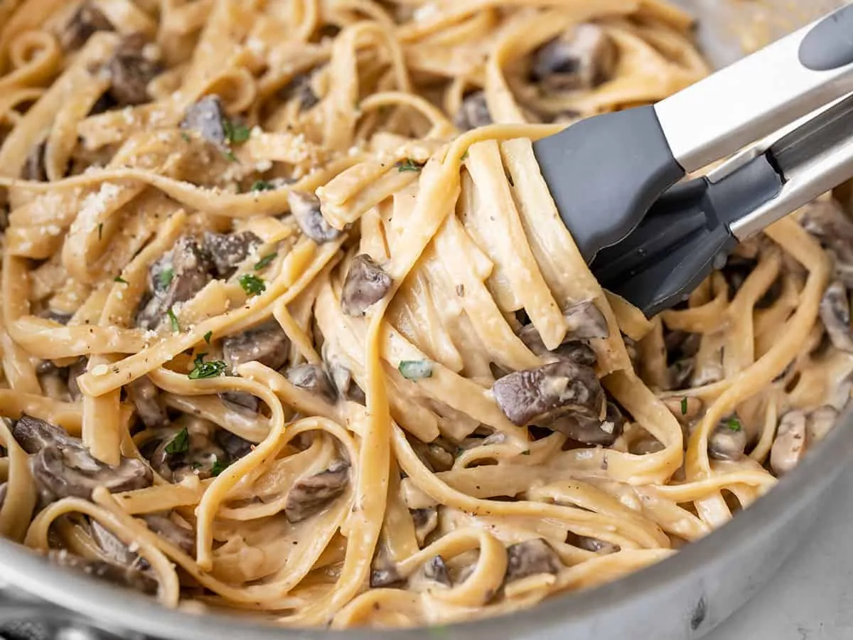 One Pot Creamy Mushroom Pasta