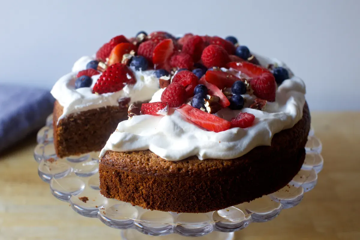 toasted pecan cake