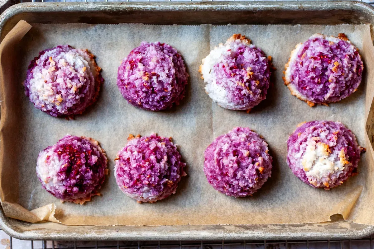 raspberry coconut macaroons