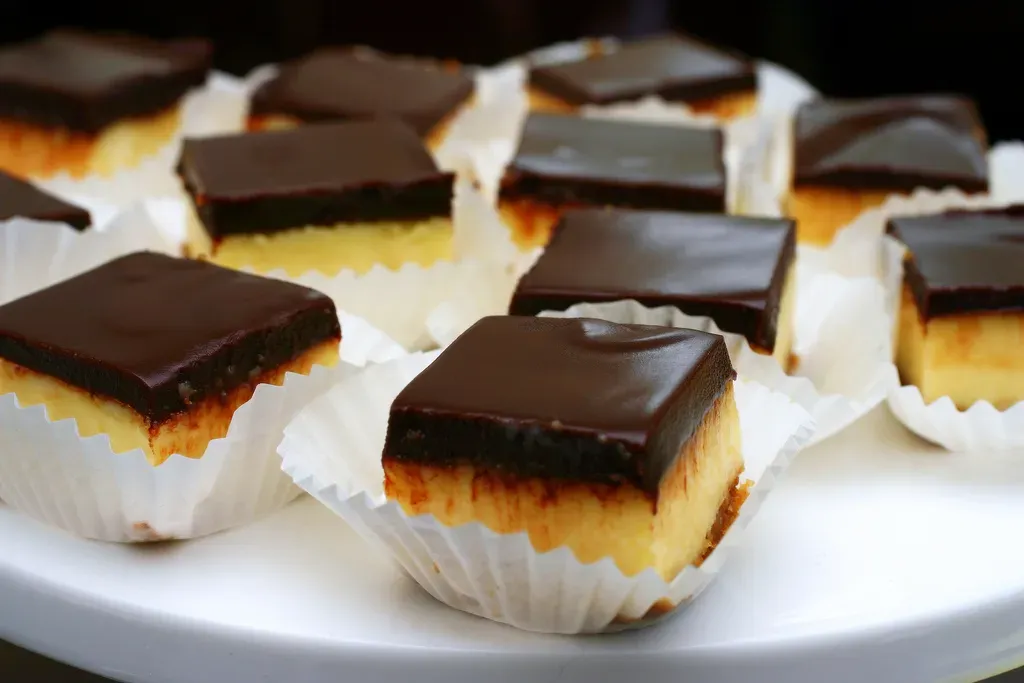 dulce de leche cheesecake squares