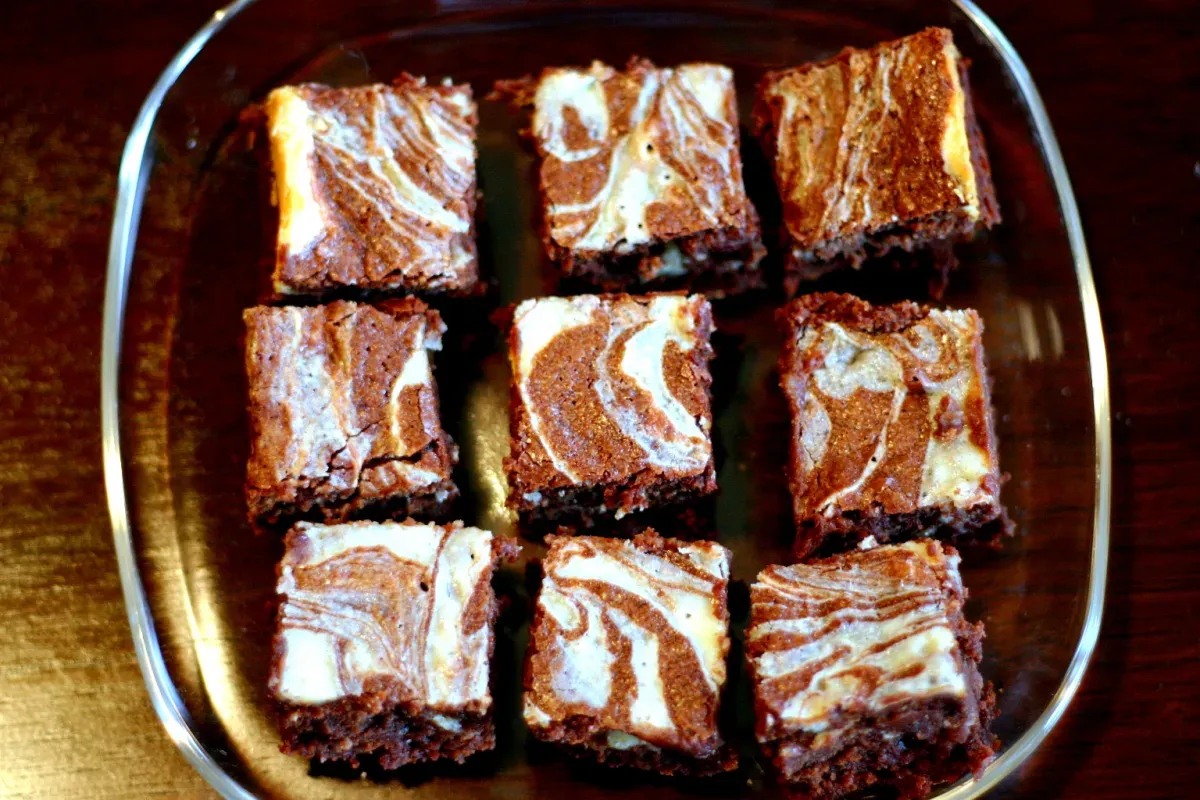 cream cheese marbled brownies