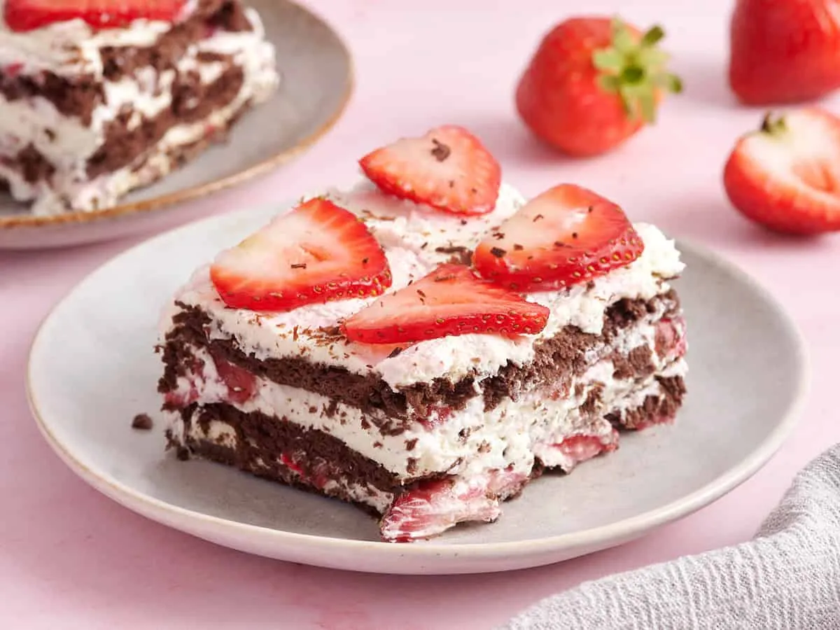 Chocolate Strawberry Icebox Cake