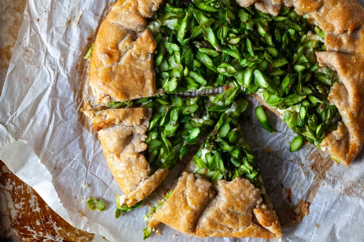 spring asparagus galette