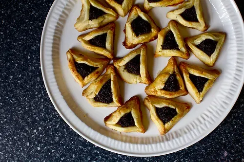 tiny poppy seed ‘taschen