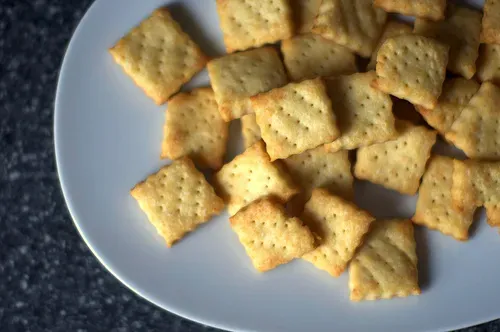 parmesan cream crackers