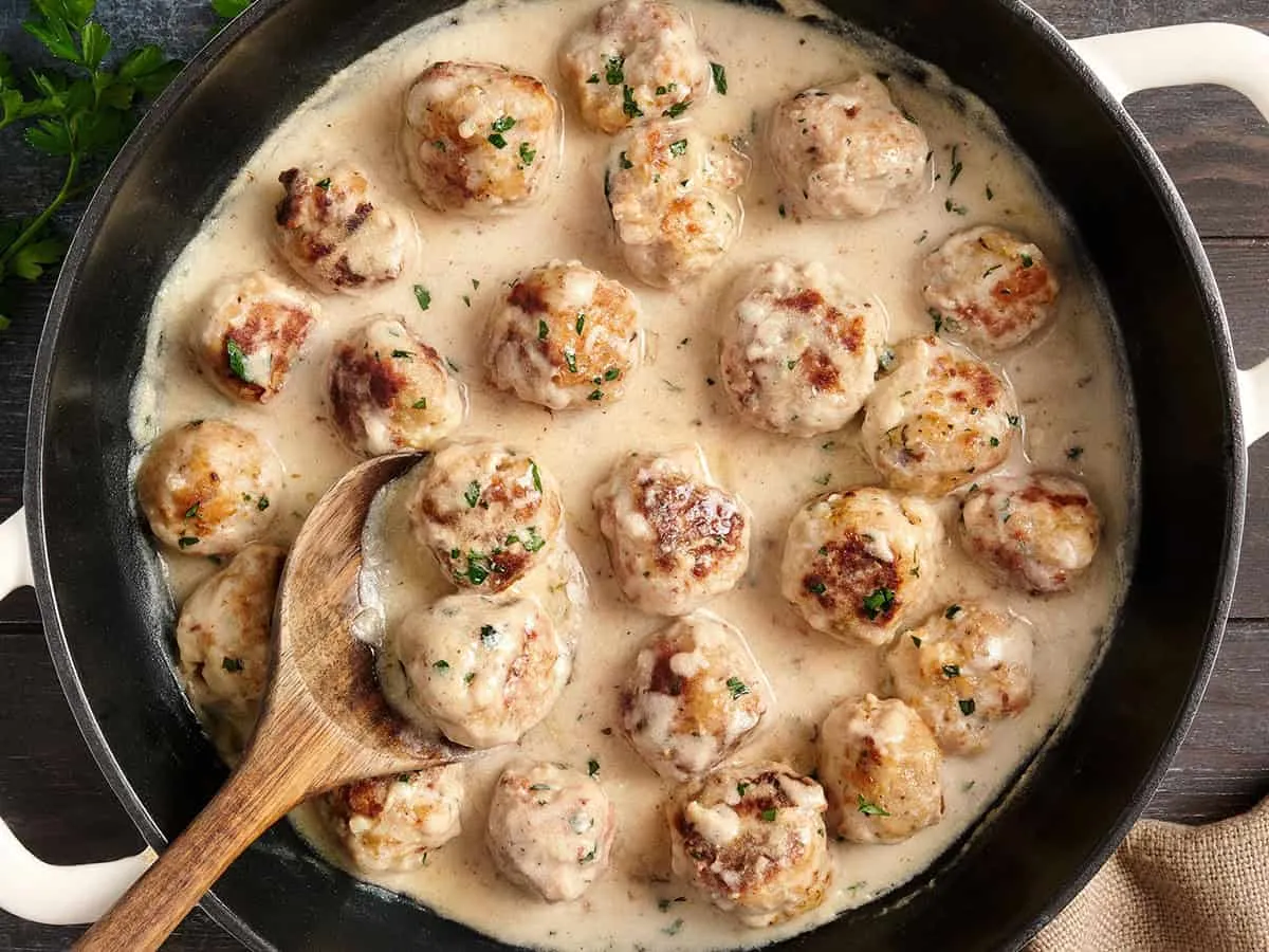 Chicken Meatballs in Cream Sauce