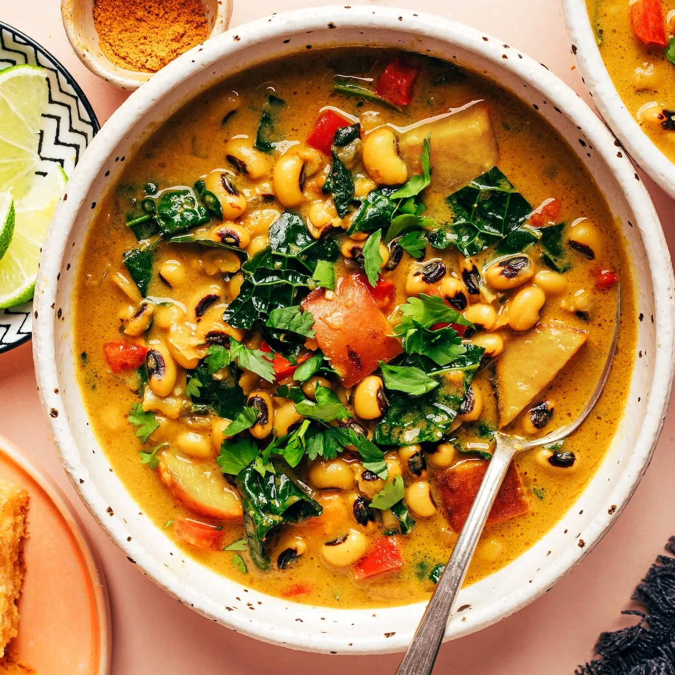 Creamy Curried Black Eyed Pea Soup (Vegan, 1 Pot!)