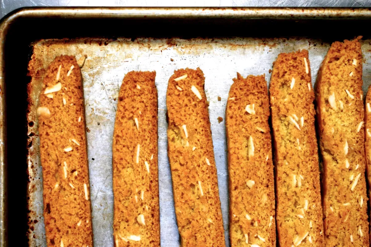 almond biscotti