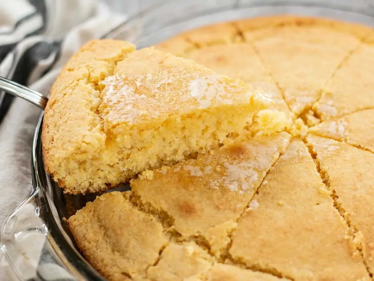 Easy Homemade Cornbread Recipe