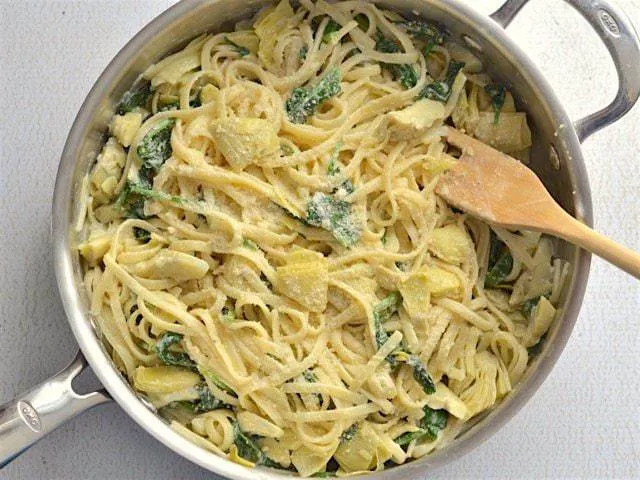 Creamy Spinach Artichoke Pasta