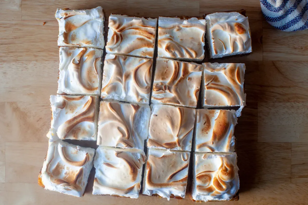 whole lemon meringue pie bars