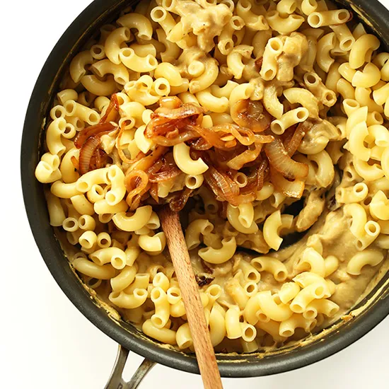 Vegan Caramelized Onion Mac 'n' Cheese