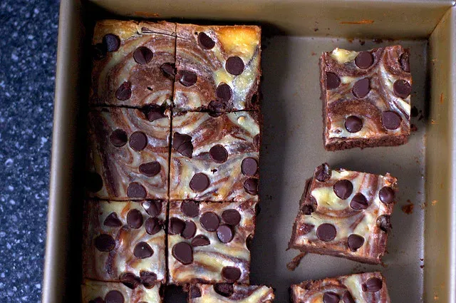 cheesecake swirled brownies